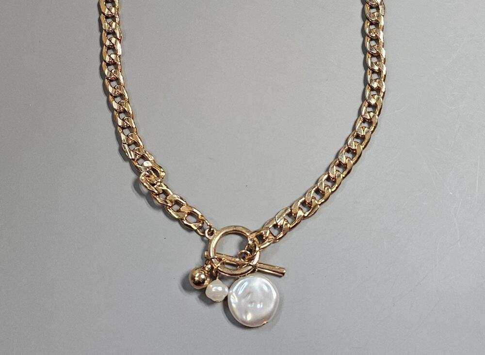 Pearl Charm Cuban Link Chain Choker Necklace Toggle Closure Goldtone 15.5"